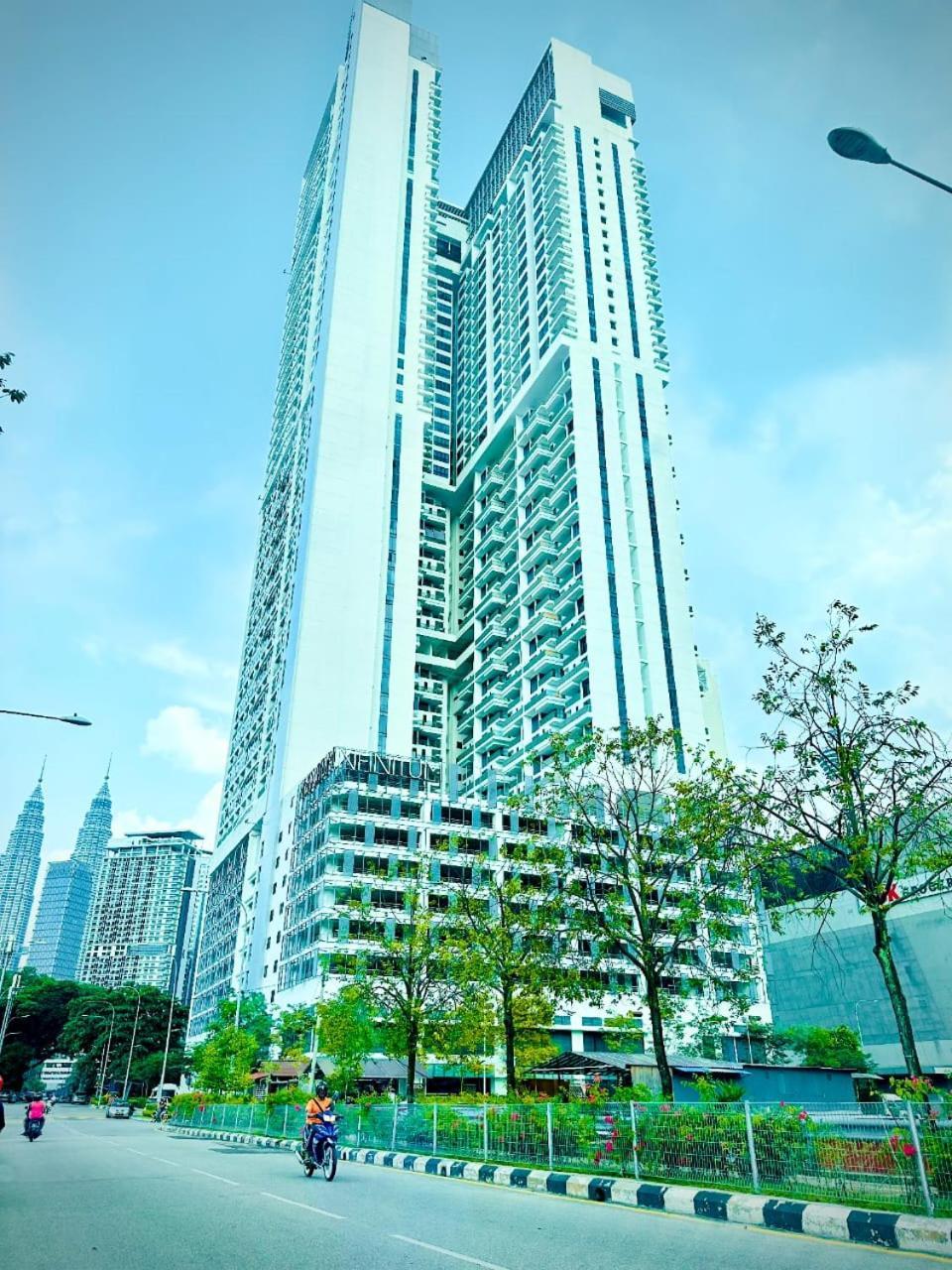 Pangsapuri Voyage Bedroom, The Luxe Colony Kuala Lumpur